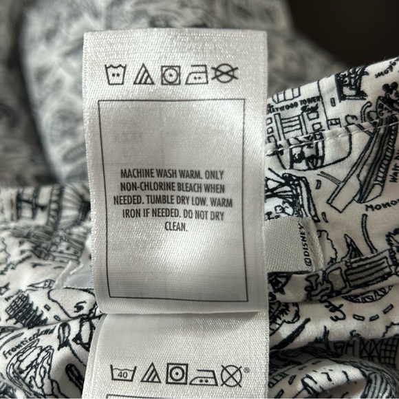 Disney Parks Official Authentic Original Button Down Shirt All Over Print Sz XXL - Picture 4 of 6